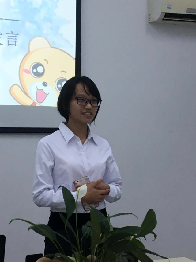 大一干事代表叶琼发言
